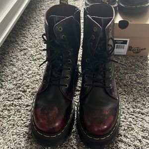 Classic platform boots